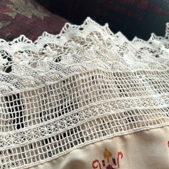 IVORY TOP WITH LACE AND SMALL PATTERNS from COLDWATER CREEK 2X - Picture 7 of 7